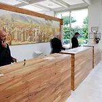 Domus Pacis فندق