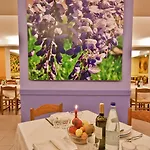 Domus Pacis Hotel