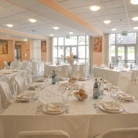 Hotel Domus Pacis 3*